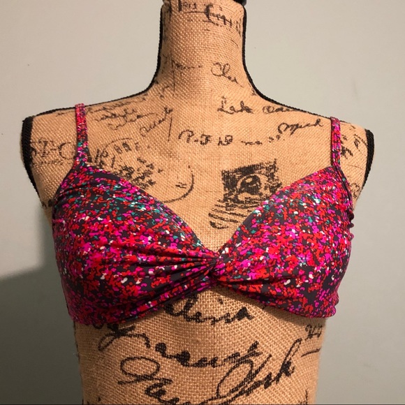 SOLD Athleta] Bikini Top Bundle (3 for $45 or 1 for $15) Size M - Picture 8 of 13